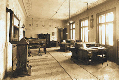 Kancelář úředníků cukrovaru, rok 1931